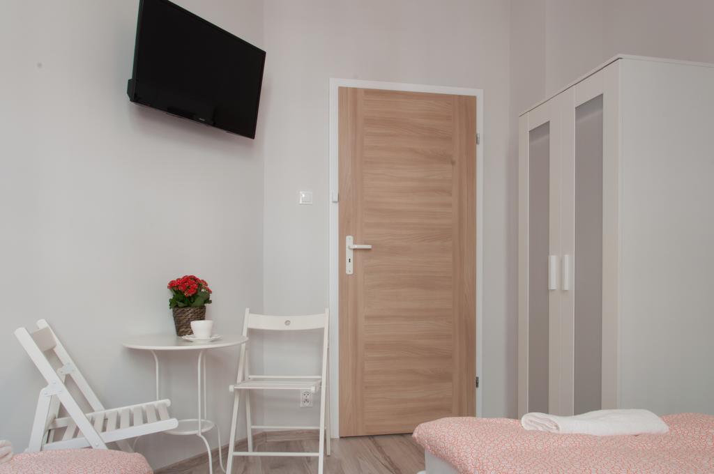 Hostel Mango Poznan Exterior photo